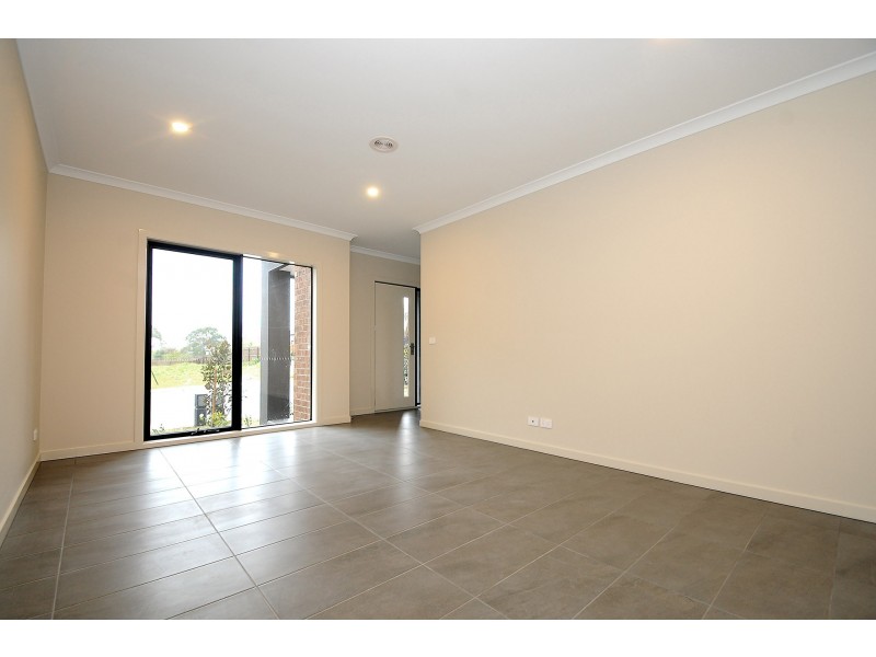 1/4 Gladwyn Avenue, Frankston VIC 3199