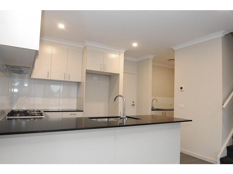 1/4 Gladwyn Avenue, Frankston VIC 3199