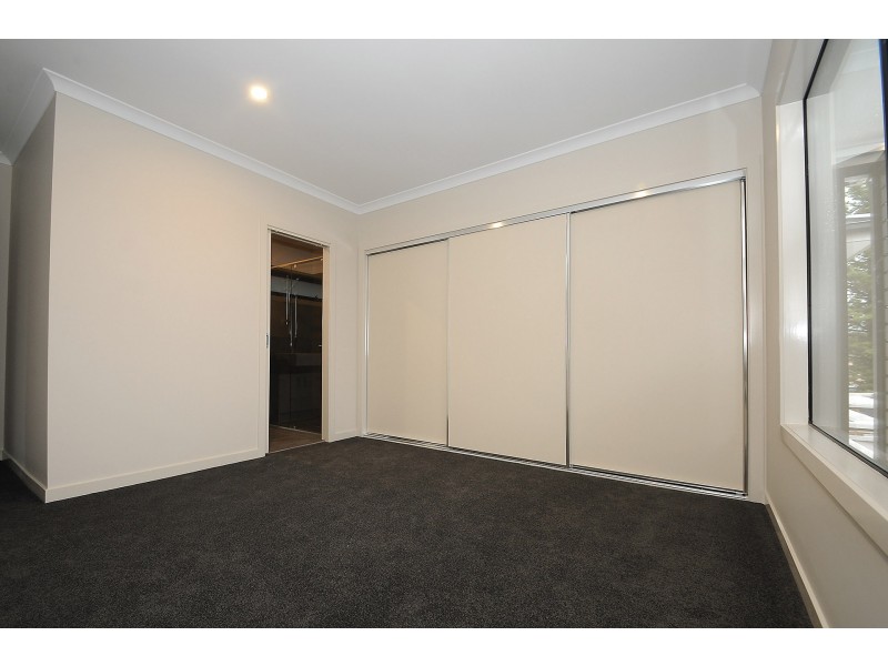 1/4 Gladwyn Avenue, Frankston VIC 3199