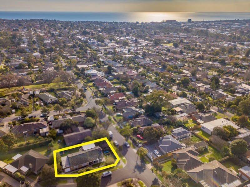 11 Mincha Street, Frankston VIC 3199