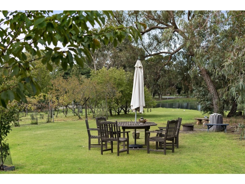 26-28 Nirvana Close, Langwarrin South VIC 3911