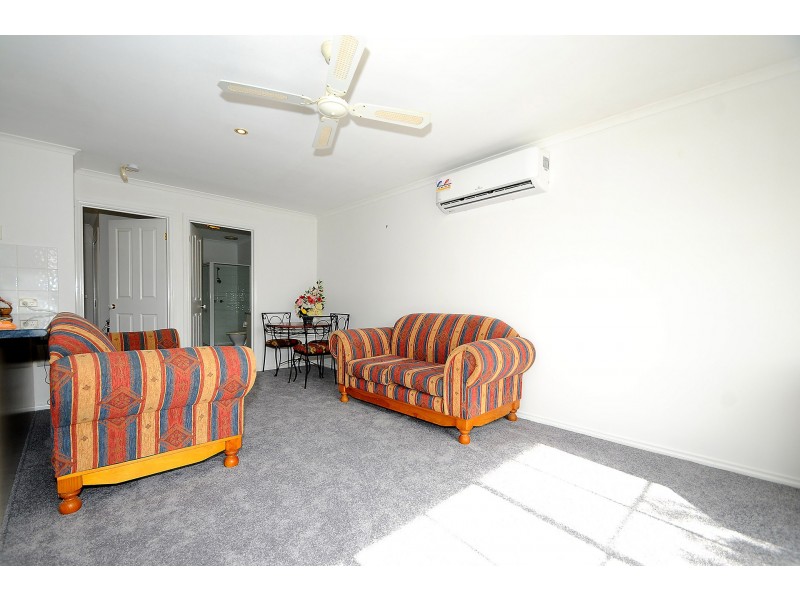 7/4 Barak Court, Frankston VIC 3199