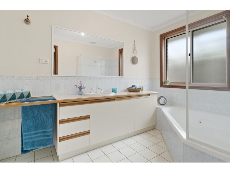 11 Grady Court, Frankston South VIC 3199