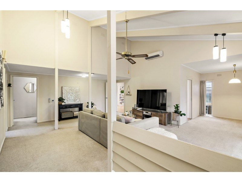 37 Santa Barbara Drive, Frankston VIC 3199