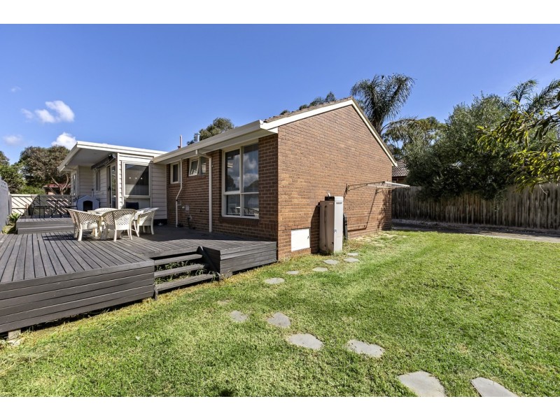 82 Dunsterville Crescent, Frankston VIC 3199