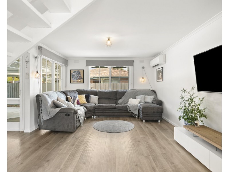 35 Maple Street, Seaford VIC 3198