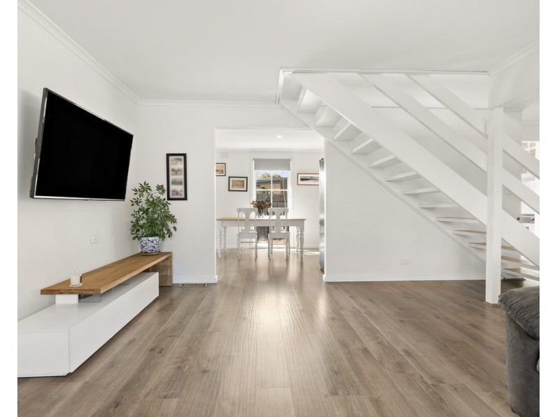 35 Maple Street, Seaford VIC 3198