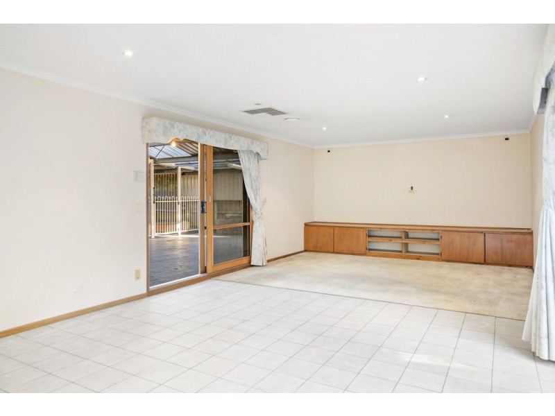 17 Wade Court, Langwarrin VIC 3910