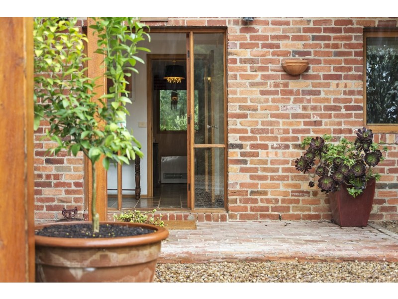 2 Cedar Rose Terrace, Bittern VIC 3918