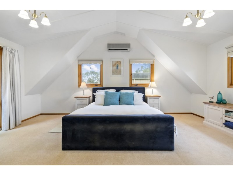 2 Cedar Rose Terrace, Bittern VIC 3918