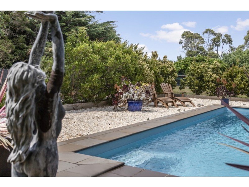 2 Cedar Rose Terrace, Bittern VIC 3918