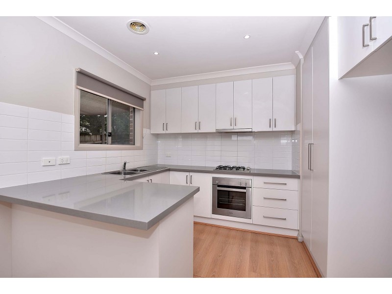 2/73 Yuille Street, Frankston VIC 3199