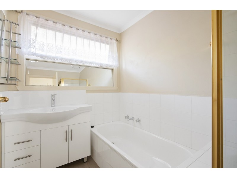 83 Dunsterville Crescent, Frankston VIC 3199