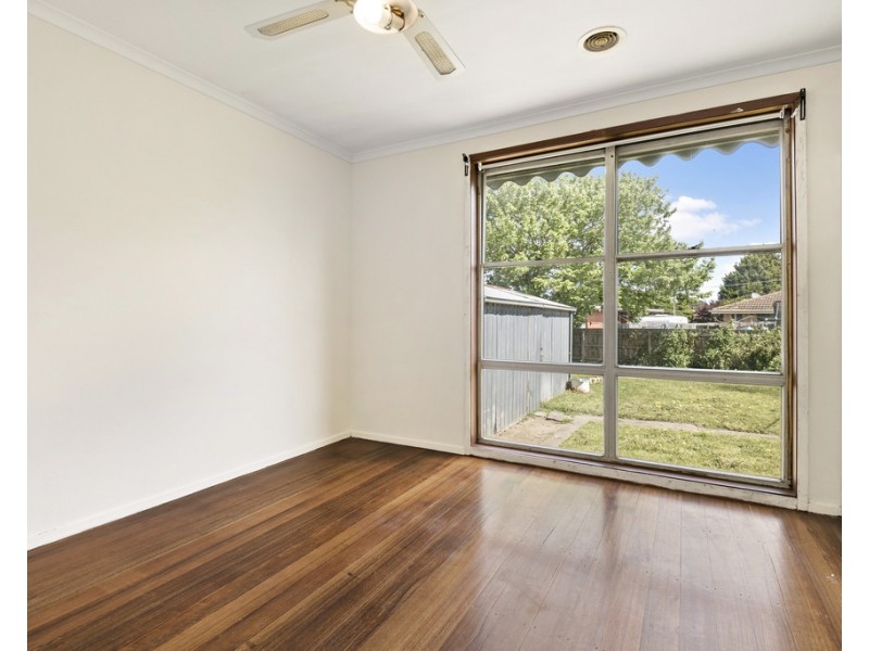 4 Rowan Court, Frankston North VIC 3200