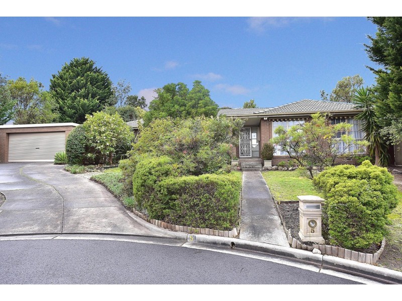 5 Bordeaux Court, Frankston VIC 3199