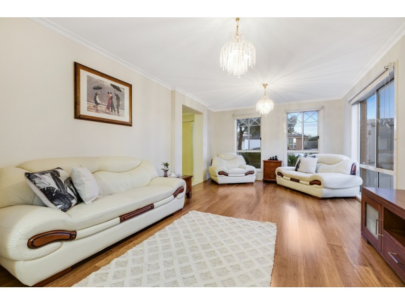 7 Edinburgh Drive, Skye VIC 3977