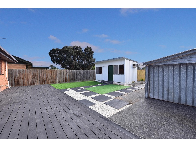 27 Hayman Avenue, Seaford VIC 3198
