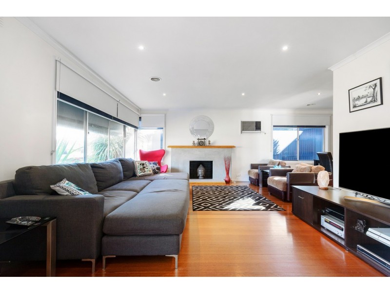 4 Kintal Court, Frankston VIC 3199