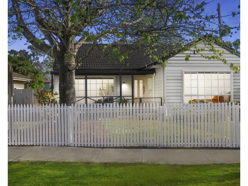 19 Jubilee Avenue, Seaford VIC 3198