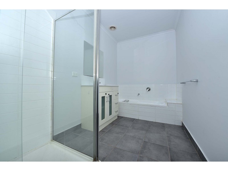 2/19 Screen Street, Frankston VIC 3199