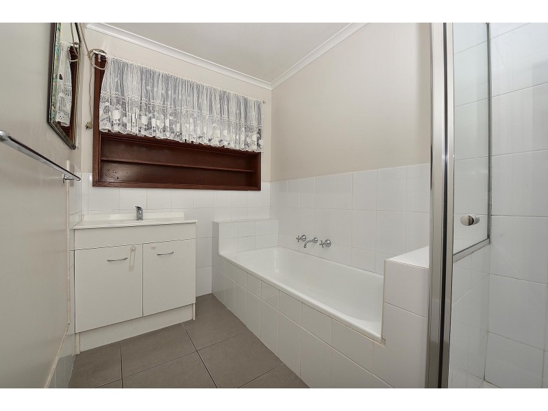 1/37 Heatherhill Road, Frankston VIC 3199