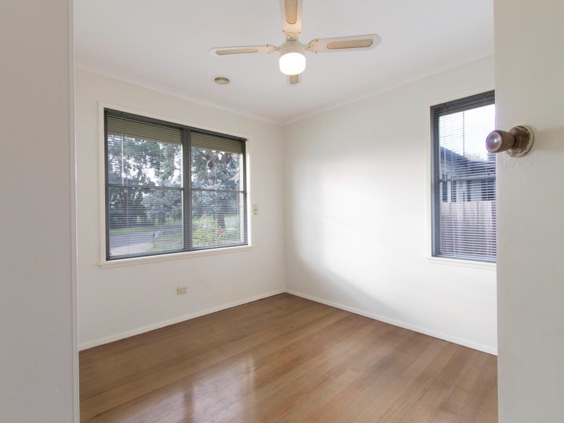 74 Forest Drive, Frankston North VIC 3200