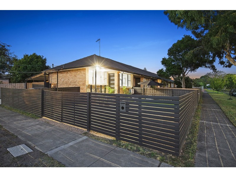 17 Erskine Street, Frankston VIC 3199
