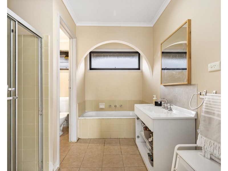 74 Lyrebird Drive, Carrum Downs VIC 3201
