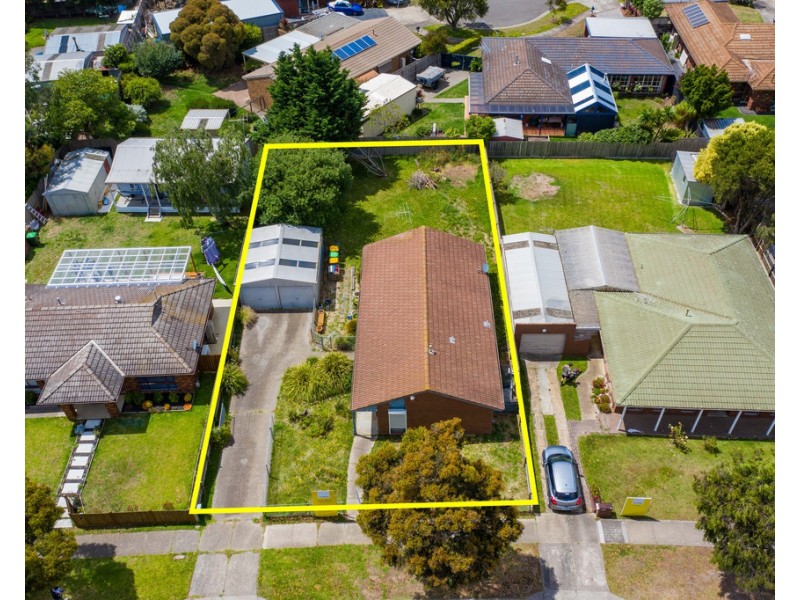 74 Lyrebird Drive, Carrum Downs VIC 3201