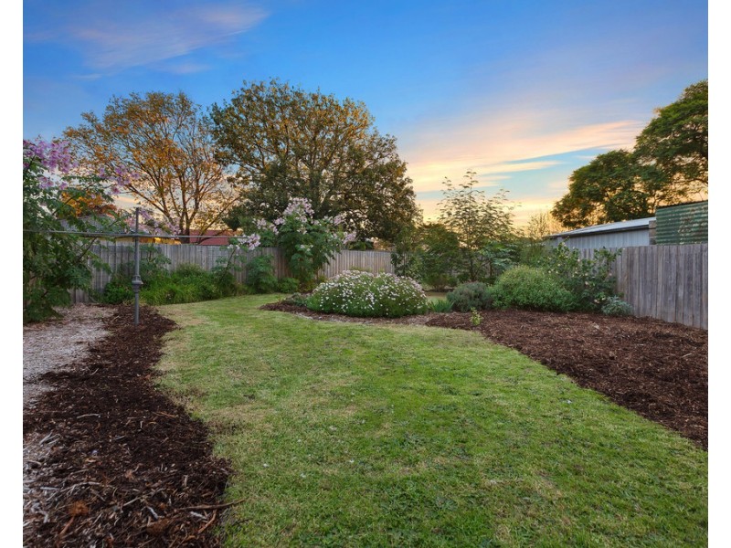 26 Nodding Avenue, Frankston North VIC 3200