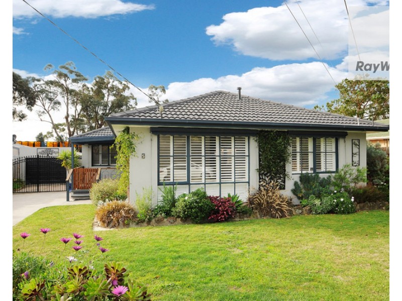 5 Taketa Crescent, Frankston VIC 3199