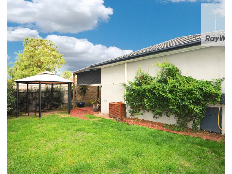 5 Taketa Crescent, Frankston VIC 3199