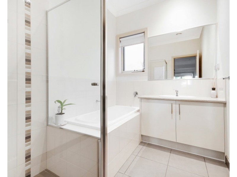 1/3 Wallace Avenue, Frankston VIC 3199