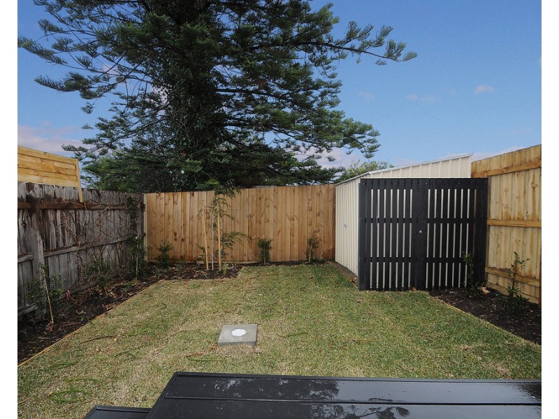 3/4 Gladwyn Ave, Frankston VIC 3199