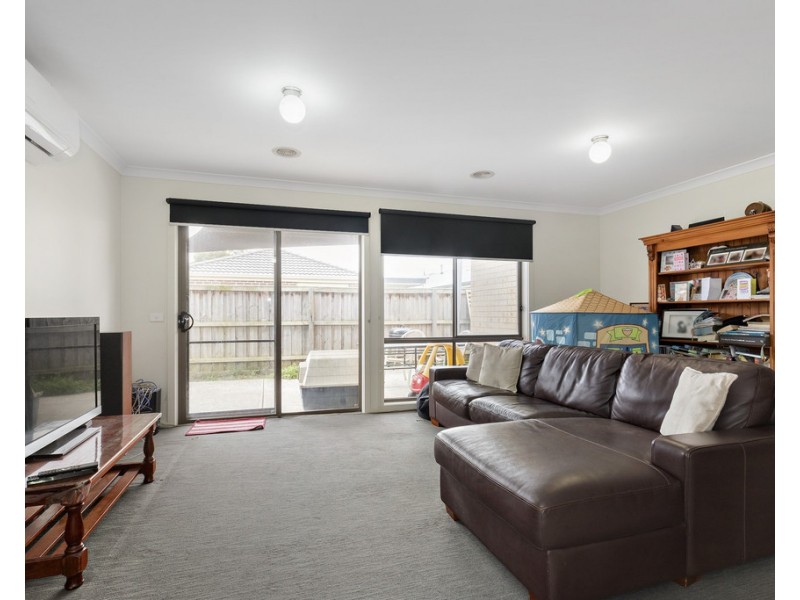2/15 Warrenwood Place, Langwarrin VIC 3910