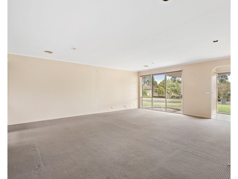 40 Burgess Drive, Langwarrin VIC 3910