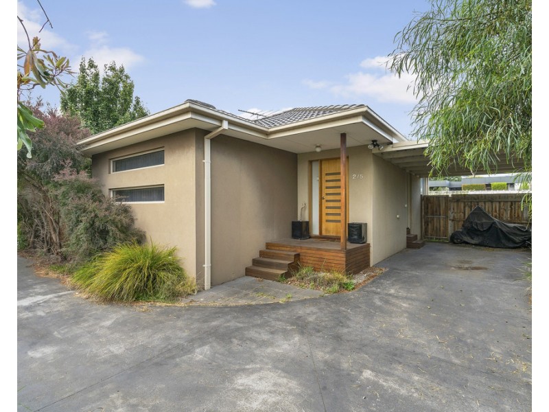 2/5 Heath Avenue, Frankston VIC 3199