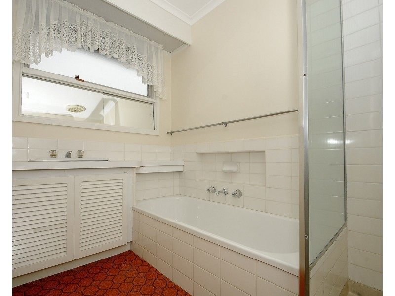 48 Gairloch Drive, Frankston VIC 3199