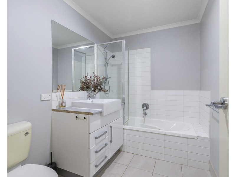 2/24-26 Robinia Street, Frankston VIC 3199