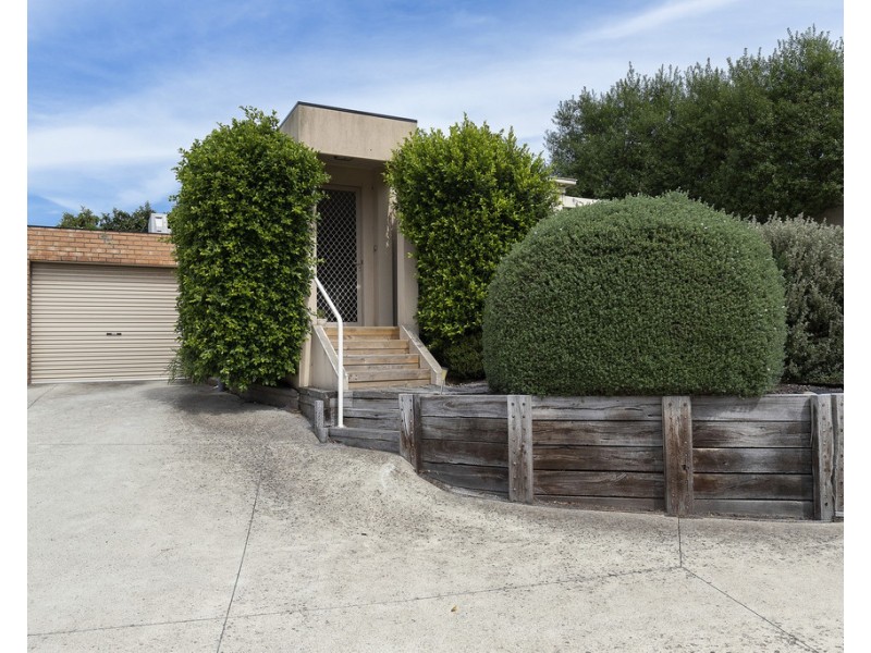 2/24-26 Robinia Street, Frankston VIC 3199