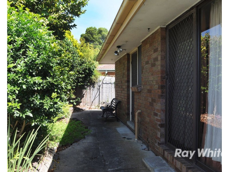 2/2 Holmes Street, Frankston VIC 3199