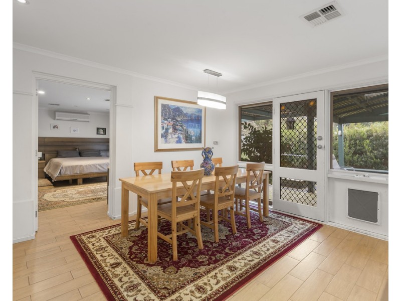 28 Emanuel Drive, Seaford VIC 3198