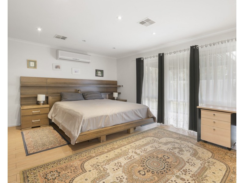 28 Emanuel Drive, Seaford VIC 3198