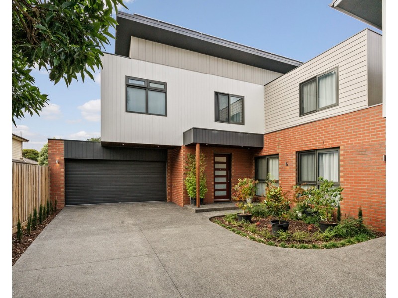 2/17B East Road, Seaford VIC 3198