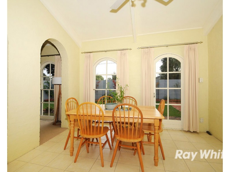 1 Carnoustie Court, Frankston VIC 3199