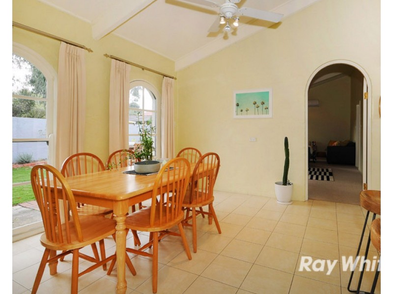 1 Carnoustie Court, Frankston VIC 3199