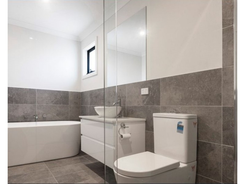 1/6 Jolly Street, Frankston VIC 3199