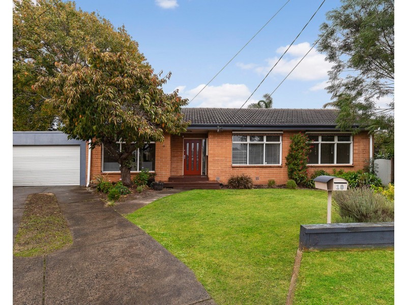 18 Oakfield Court, Frankston South VIC 3199