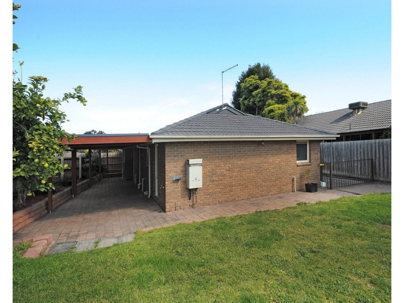 4 Fay Street, Seaford VIC 3198