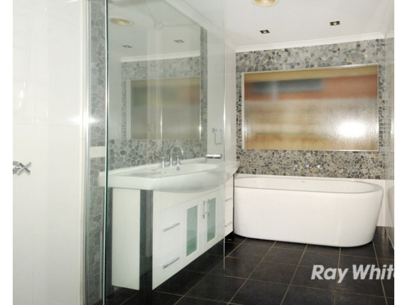 74 Woolston Drive, Frankston South VIC 3199
